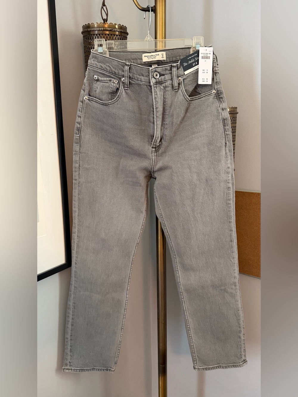 Abercrombie & Fitch High-Rise Gray Jeans NWT Size 4/27